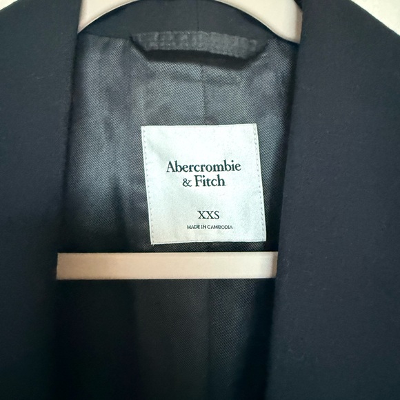Abercrombie & Fitch Black Blazer - Picture 2 of 4